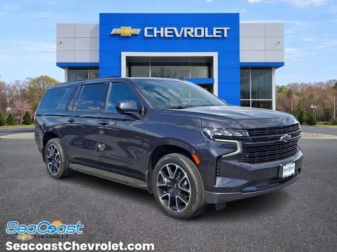 Certified 2023 Chevrolet Suburban RST AWD/4WD image 1