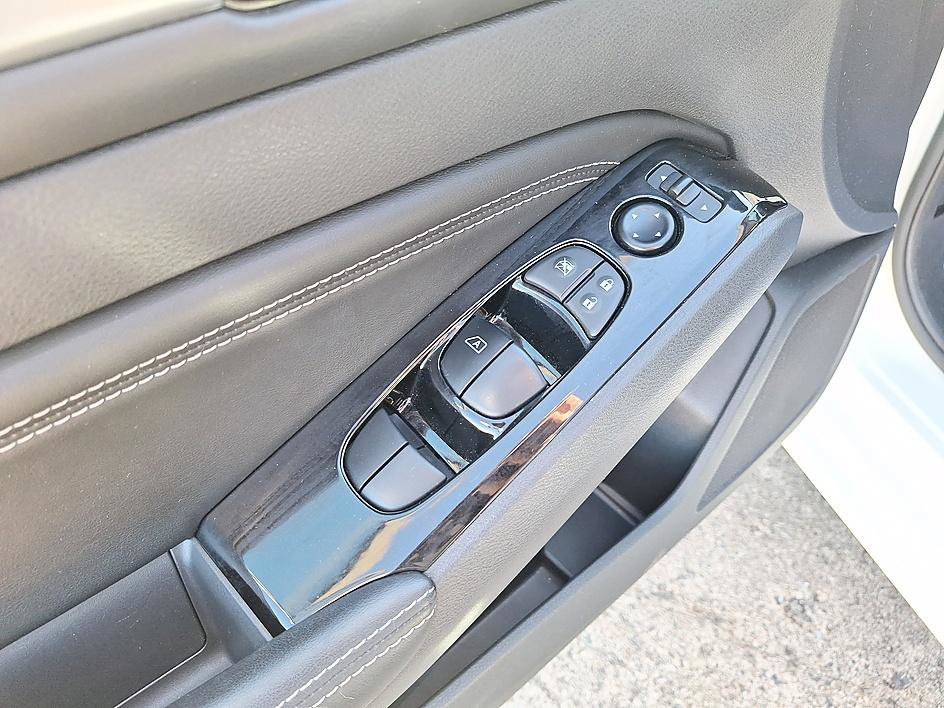 Used 2022 Nissan Altima 2.5 SV w/ SV Premium Package FWD image 10