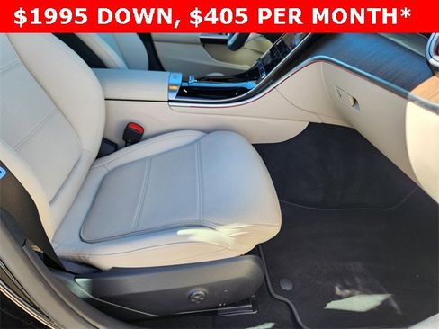 Certified 2025 Mercedes-Benz C 300 4MATIC Sedan image 18