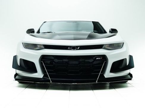 Used 2018 Chevrolet Camaro ZL1 image 6