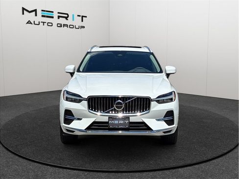 Used 2023 Volvo XC60 T8 Plus w/ Climate Package AWD/4WD image 3