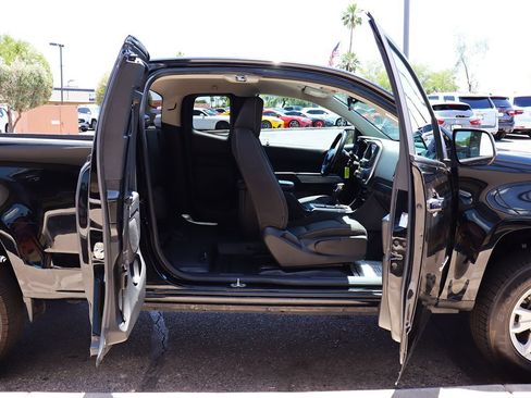 Used 2022 Chevrolet Colorado LT w/ Fleet Safety Package RWD image 36