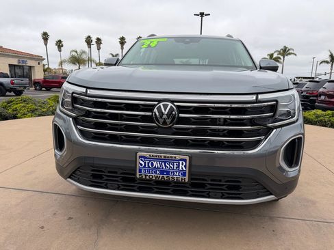 Used 2024 Volkswagen Atlas SE FWD image 2