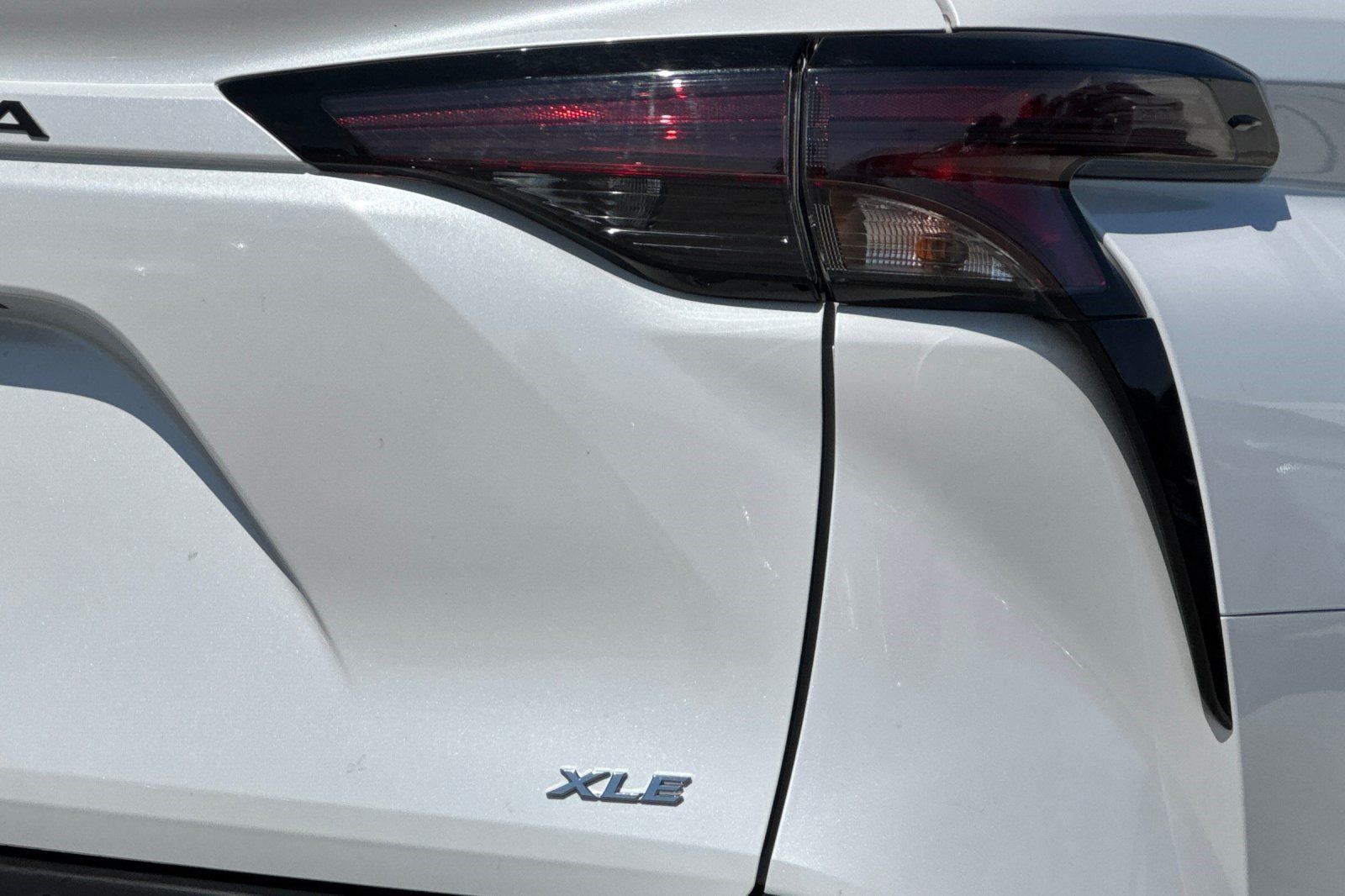Used 2026 Toyota Sienna XLE FWD image 28