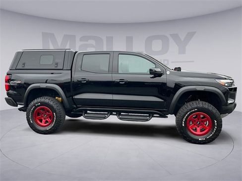 Used 2025 Chevrolet Colorado ZR2 w/ Technology Package image 2