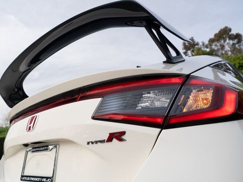 Used 2025 Honda Civic Type R image 14