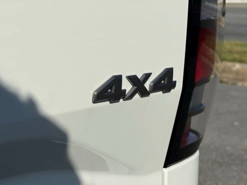 New 2026 Nissan Frontier SV w/ Tow Package image 15