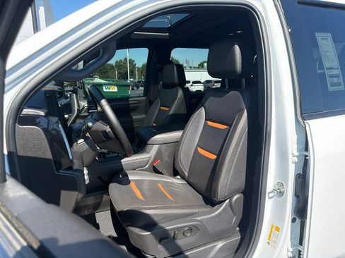 Used 2025 GMC Sierra 2500 AT4 AWD/4WD image 21