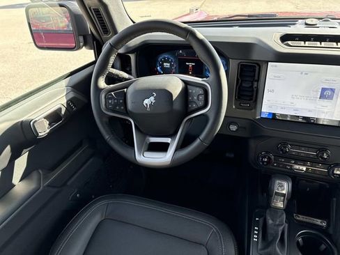 New 2025 Ford Bronco Badlands image 14