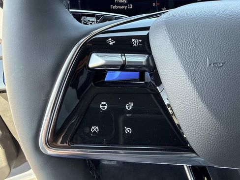 New 2026 Cadillac Optiq Luxury 1 image 29