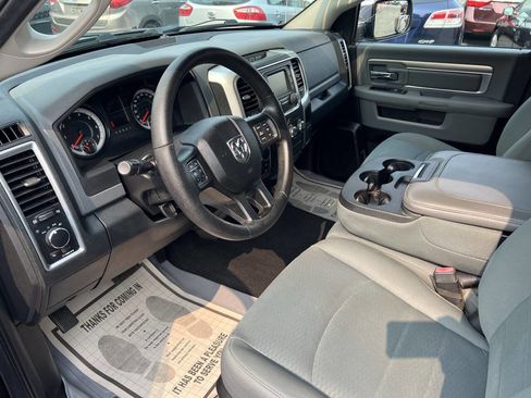 Used 2016 RAM 1500 Classic SLT image 9