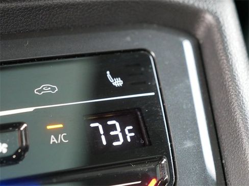 Certified 2024 Volkswagen Tiguan SE R-Line image 32