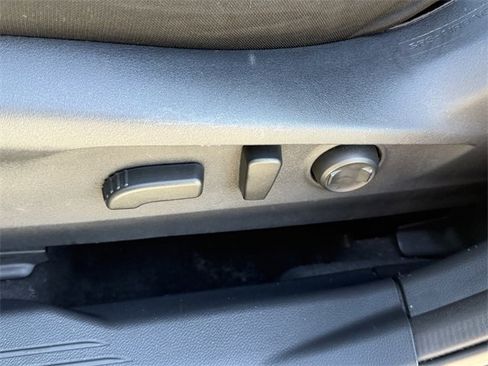 Used 2024 Subaru Outback Premium image 16