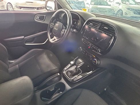 Used 2023 Kia Soul S image 31