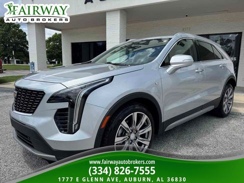 Used 2020 Cadillac XT4 Premium Luxury FWD image 2