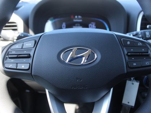 New 2026 Hyundai Venue SE FWD image 24