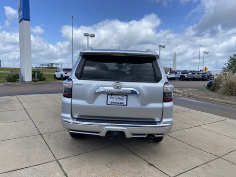 Used 2019 Toyota 4Runner Limited image 10