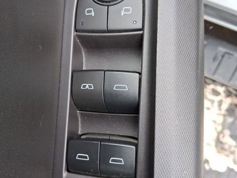 Used 2023 GMC Canyon Elevation w/ Convenience Package image 10