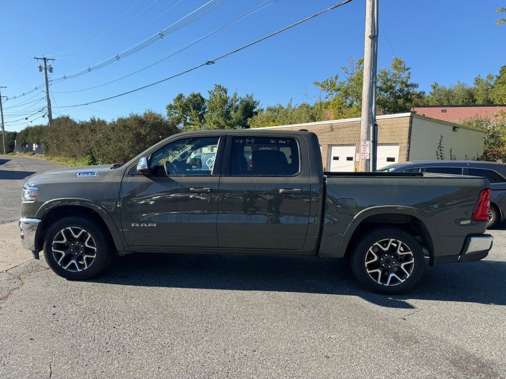 Used 2026 RAM 1500 Laramie AWD/4WD image 3