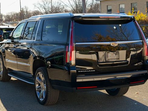 Used 2020 Cadillac Escalade ESV Luxury image 5