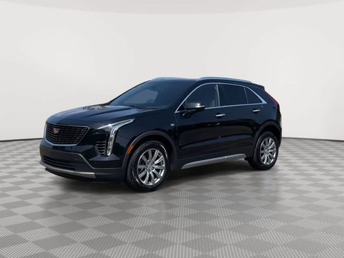 Used 2021 Cadillac XT4 Premium Luxury w/ Cold Weather Package AWD/4WD image 4