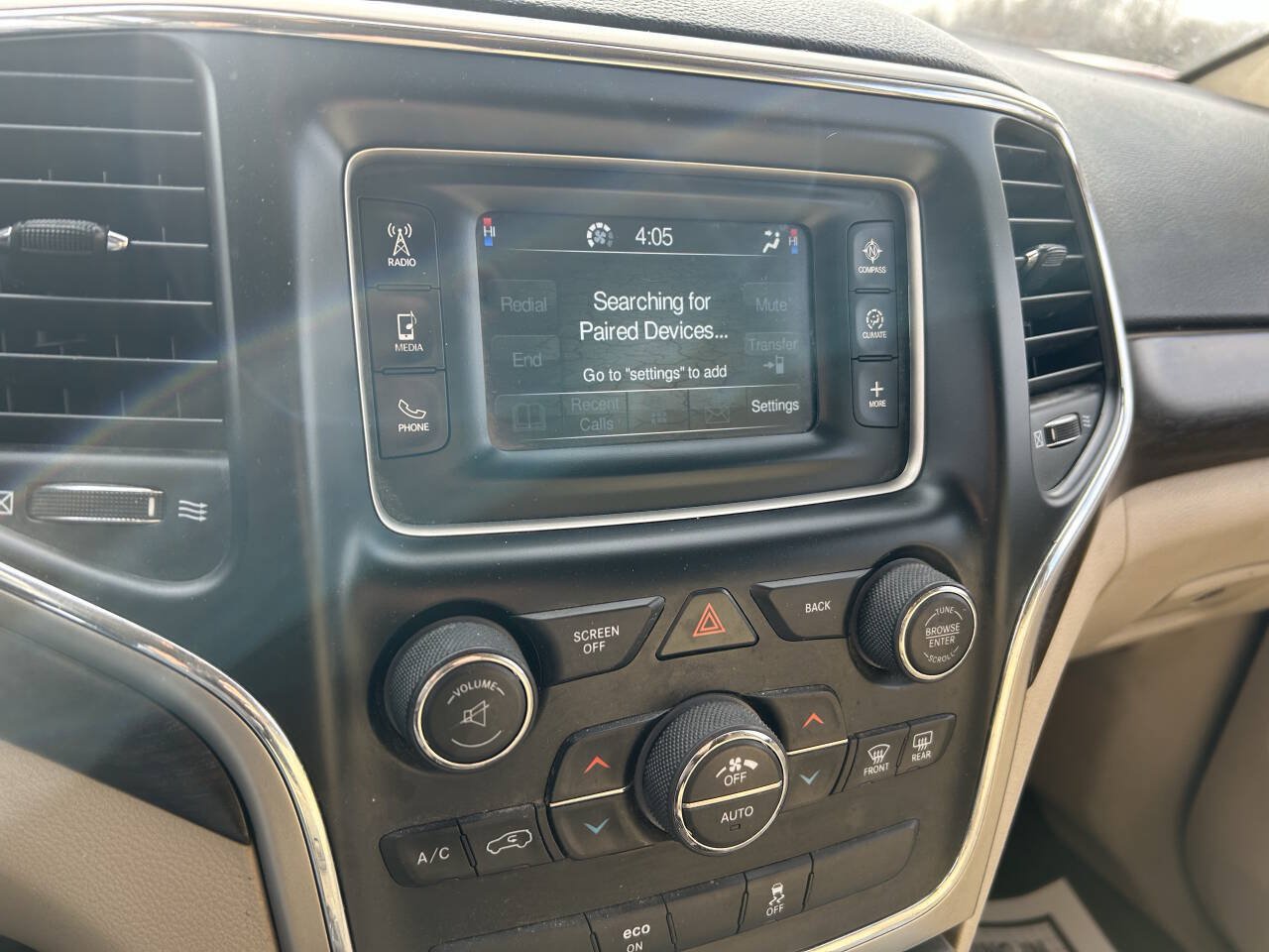 Used 2015 Jeep Grand Cherokee Laredo w/ Quick Order Package 23E AWD/4WD image 11