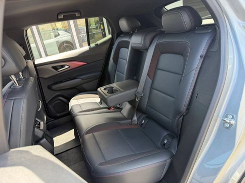 Used 2024 Chevrolet Equinox EV RS FWD image 34