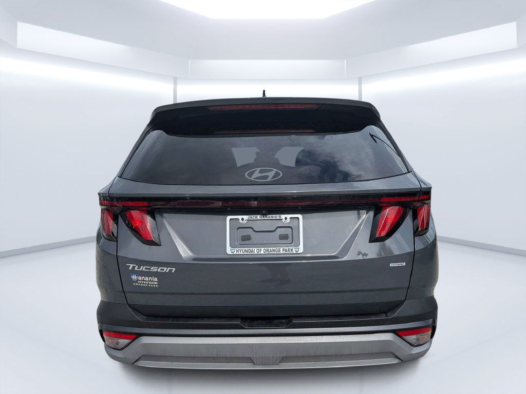 Certified 2025 Hyundai Tucson SEL AWD/4WD image 5