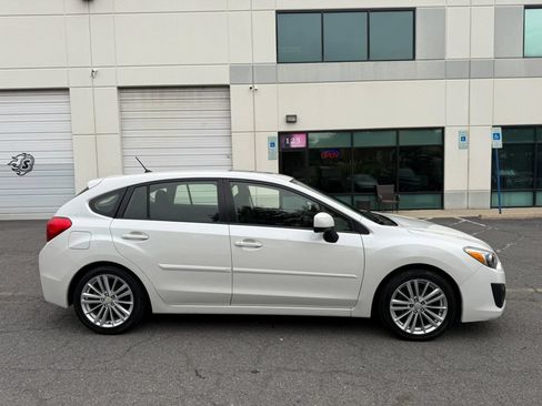 Used 2014 Subaru Impreza 2.0i Premium AWD/4WD image 2