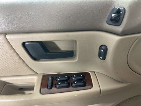 Used 2006 Ford Taurus SEL image 24