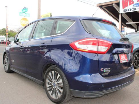 Used 2017 Ford C-MAX Energi Titanium w/ Equipment Group 501A FWD image 4