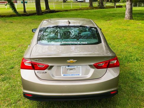 Used 2023 Chevrolet Malibu LT FWD image 4