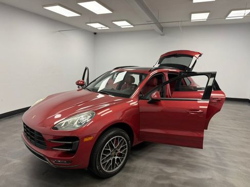 Used 2015 Porsche Macan Turbo w/ Premium Package Plus AWD/4WD image 32