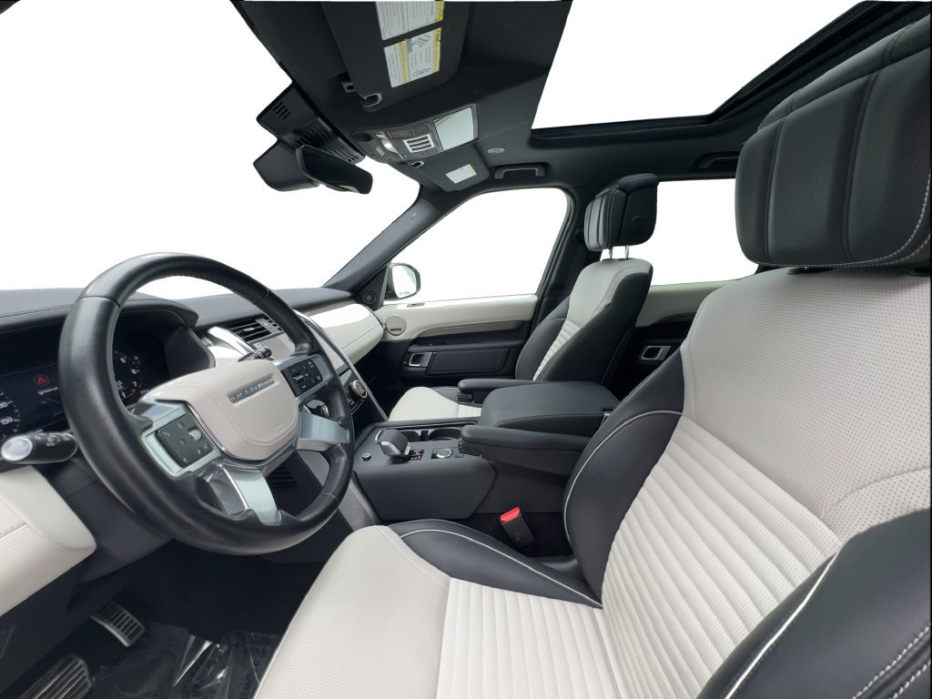 Used 2023 Land Rover Discovery Metropolitan Edition AWD/4WD image 22