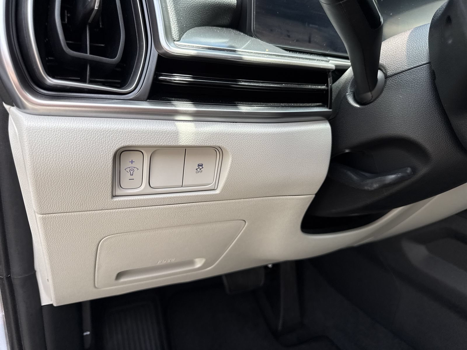 Used 2024 Kia Sorento S FWD image 20