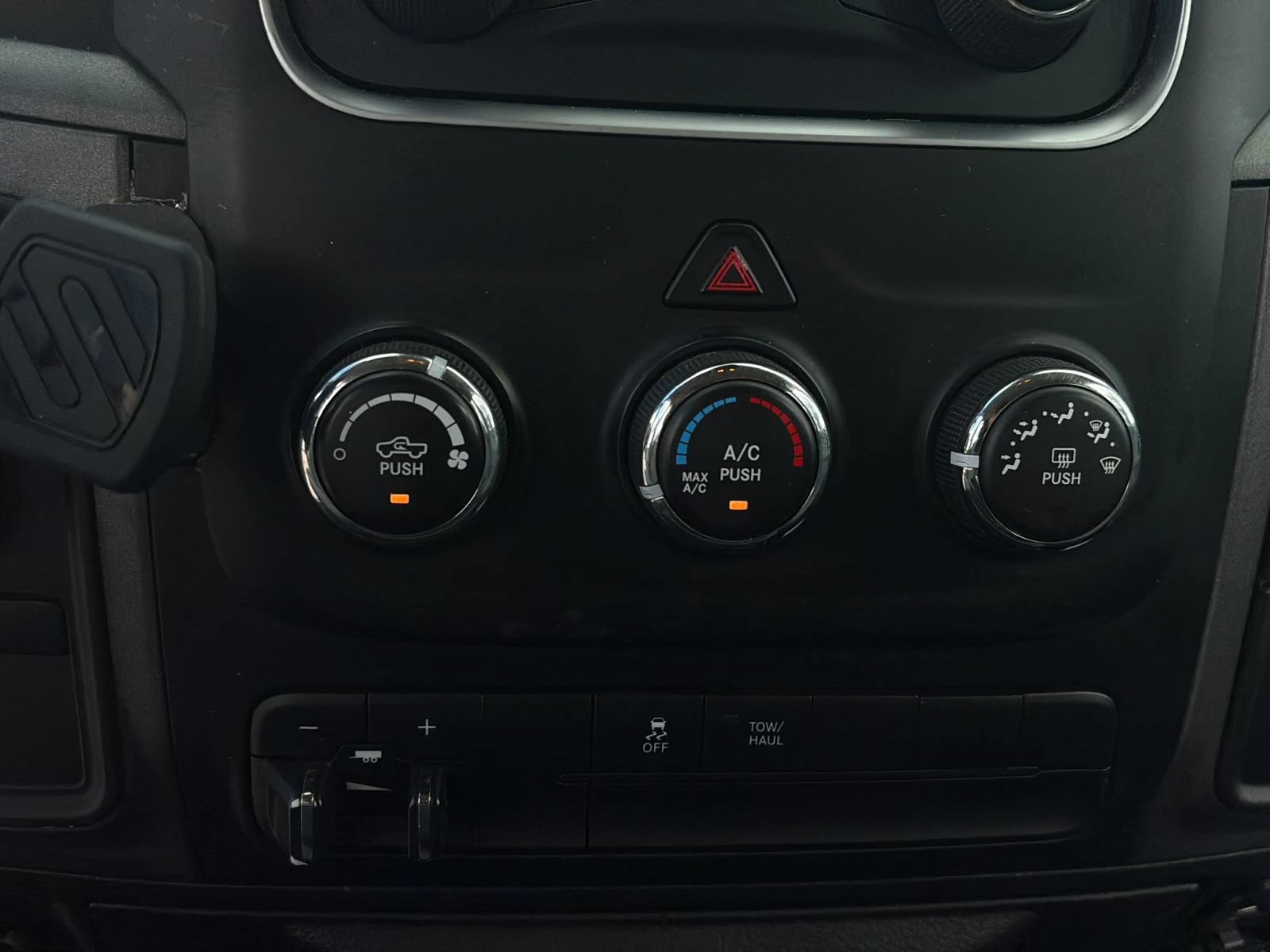 Used 2014 RAM 1500 Tradesman w/ Popular Equipment Group AWD/4WD image 16