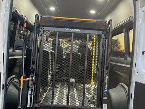 Used 2021 RAM ProMaster 2500 w/ Convenience Group FWD image 16