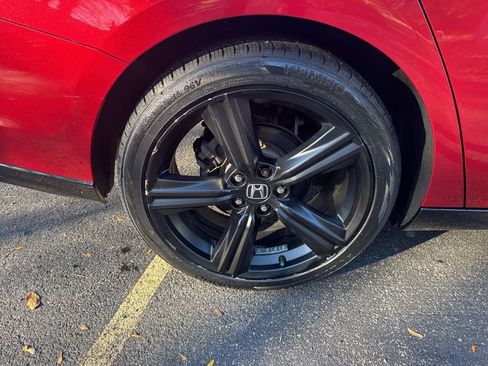 Used 2023 Honda Accord Sport image 13