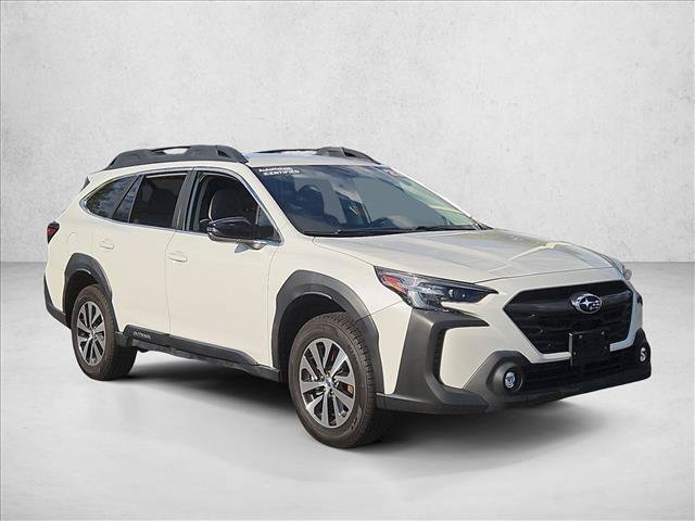 Used 2023 Subaru Outback Premium AWD/4WD image 3
