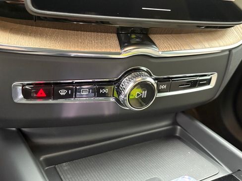 New 2026 Volvo XC60 B5 Plus w/ Protection Package Premier AWD/4WD image 16