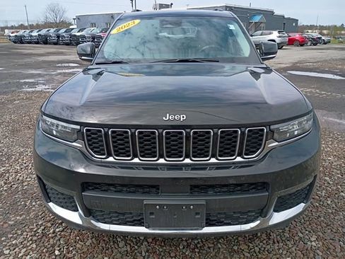 Used 2023 Jeep Grand Cherokee L Limited AWD/4WD image 2