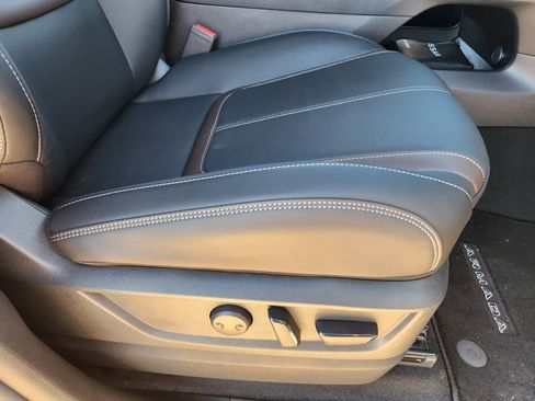 New 2025 Nissan Armada SL image 22