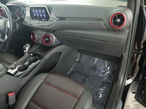 Used 2022 Chevrolet Blazer RS w/ Enhanced Convenience Package image 21