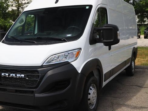 Used 2023 RAM ProMaster 2500 FWD image 2