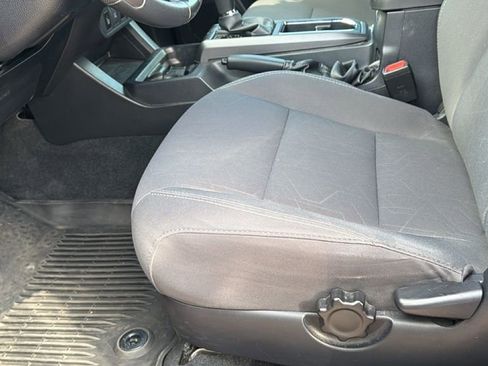 Used 2019 Toyota Tacoma TRD Sport w/ Technology Package RWD image 10