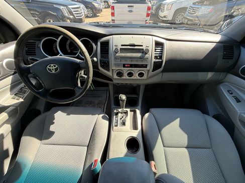 Used 2011 Toyota Tacoma 4x4 Double Cab w/ TRD Off-Road Pkg image 9