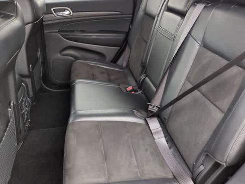 Used 2021 Jeep Grand Cherokee Laredo X AWD/4WD image 18
