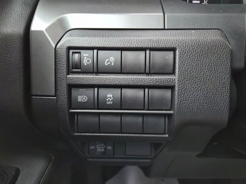 Used 2024 Toyota Tacoma SR5 AWD/4WD image 16