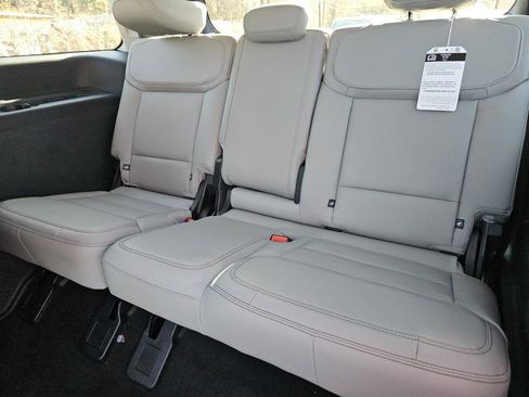 New 2025 Ford Expedition Active image 28