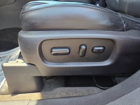 Used 2014 Ford Explorer XLT w/ Equipment Group 202A FWD image 32